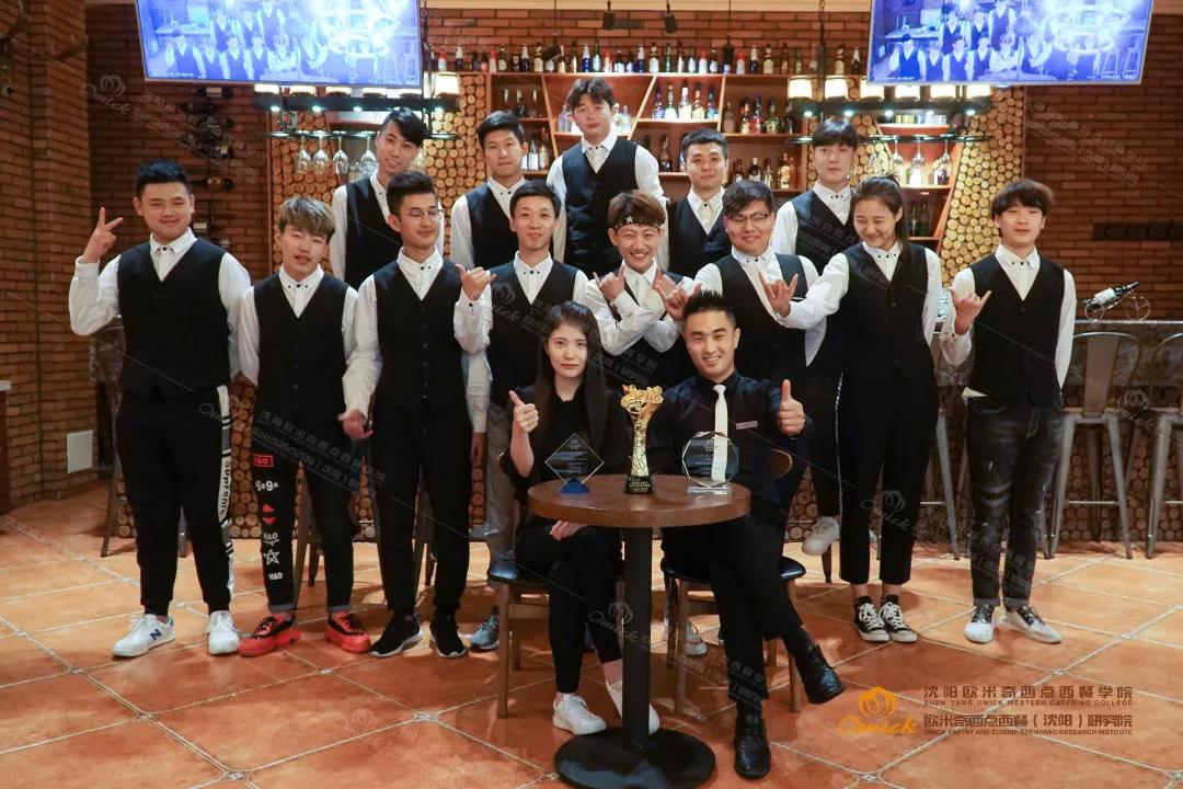 毕业快乐|同学,我们未来再见!